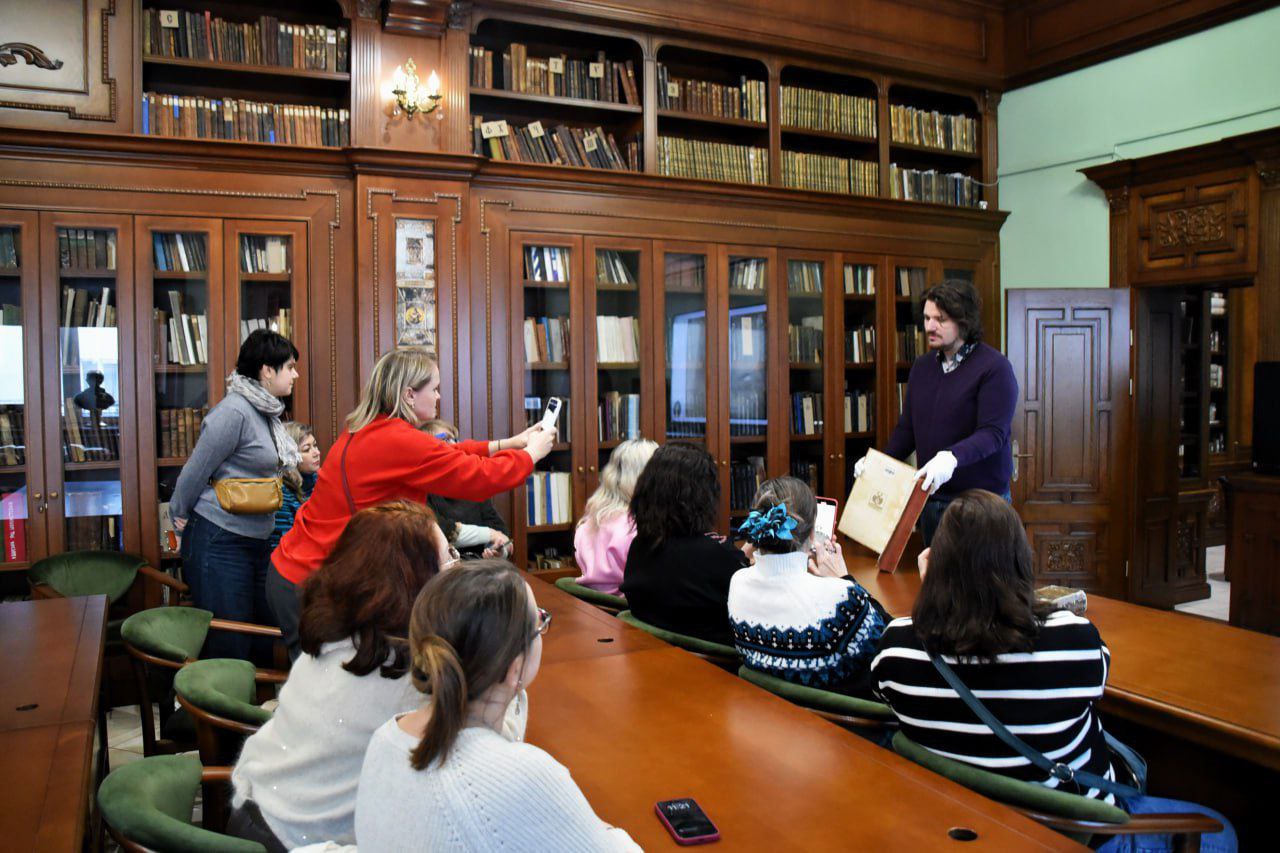 ПРОФЕССИОНАЛЬНЫЙ ВЗГЛЯД НА НАСЛЕДИЕ: ЭКСКУРСИЯ ДЛЯ ЭКСКУРСОВОДОВ РЕГИОНА