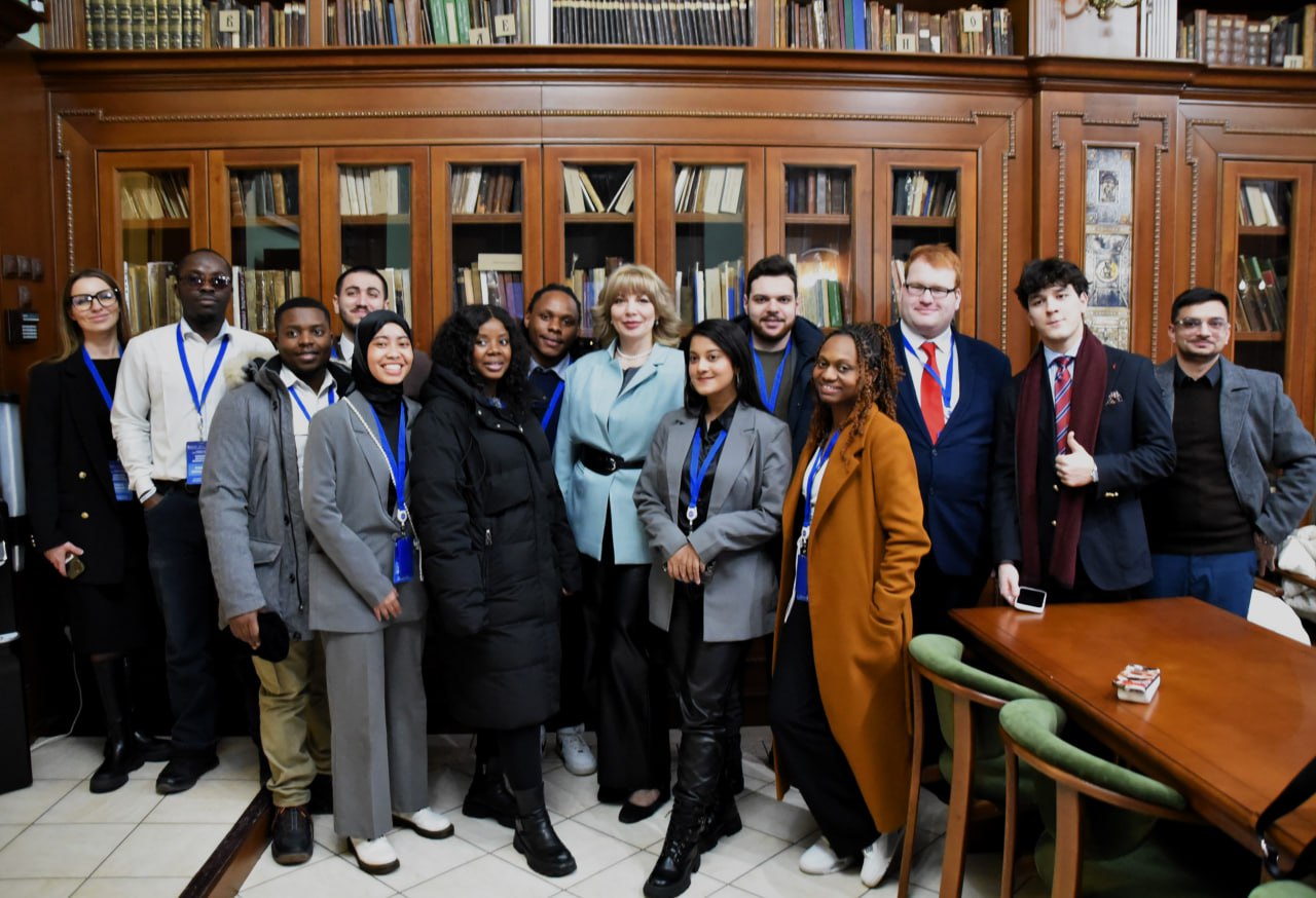 КУЛЬТУРНО-ПРОСВЕТИТЕЛЬСКИЙ ЦЕНТР ПОСЕТИЛИ ПРЕДСТАВИТЕЛИ 13 СТРАН МИРА